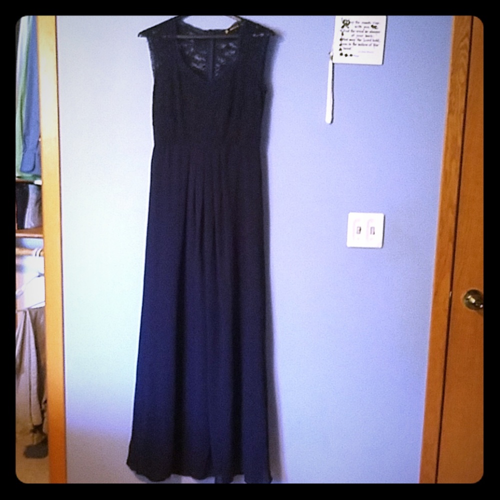 New/ never worn Medium Miosol long gown